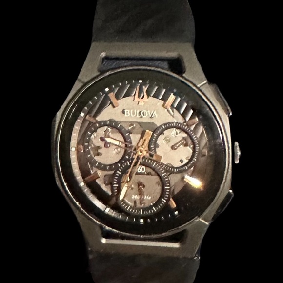 Bulova CURV Men’s Watch.Used but in great condition. - Picture 5 of 9